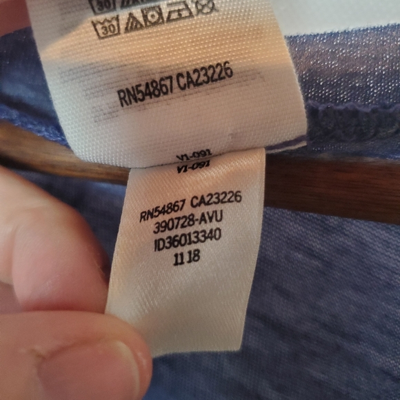 PINK Victoria's Secret Short Sleeve Blue Shirt - Picture 5 of 7